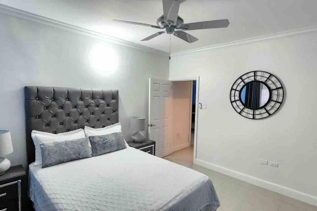 Villa Snooze At Oceanpointe à Lucea Extérieur photo