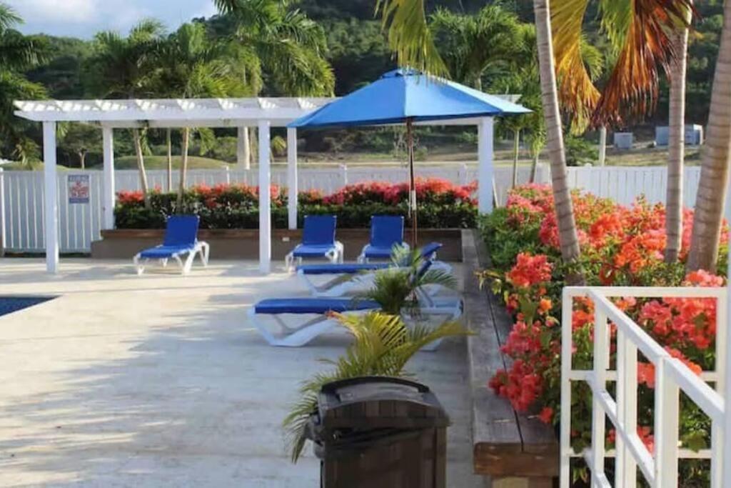 Villa Snooze At Oceanpointe à Lucea Extérieur photo